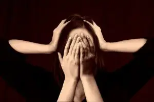 Comment la kinésiologie peut aider à gérer le stress et l'anxiété
