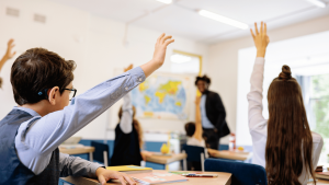 Accueil CFK Bordeaux 3 Comment intégrer le Brain Gym® en classe : guide pratique pour les enseignants